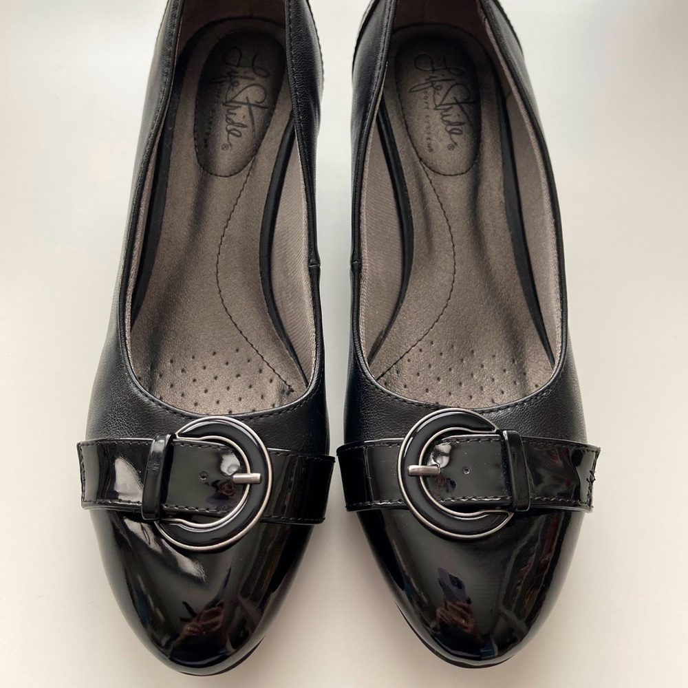 Life Stride Jewel wedges